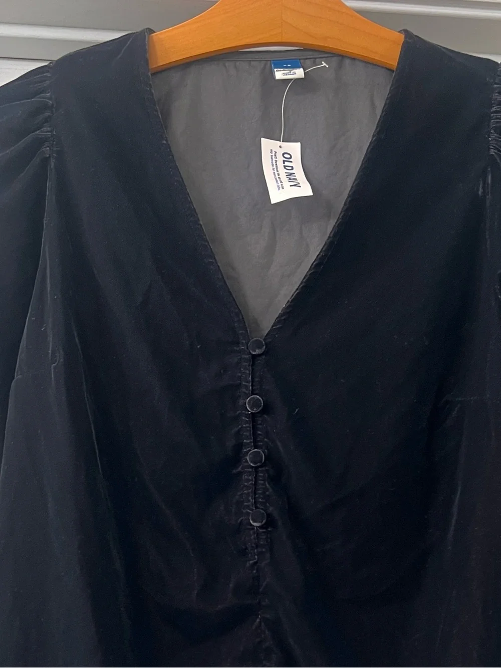 Old Navy Black Velvet Button-Front V-Neck Blouse Sz XS Casual/ workday
